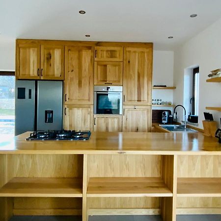 Santalezi Villa Fluggi Near Labin מראה חיצוני תמונה