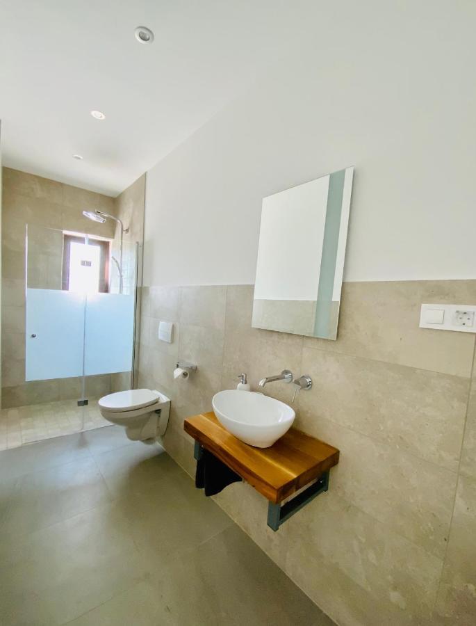 Santalezi Villa Fluggi Near Labin מראה חיצוני תמונה
