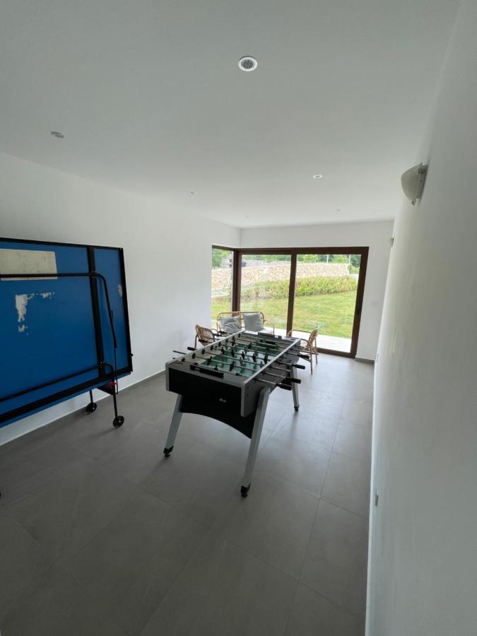 Santalezi Villa Fluggi Near Labin מראה חיצוני תמונה
